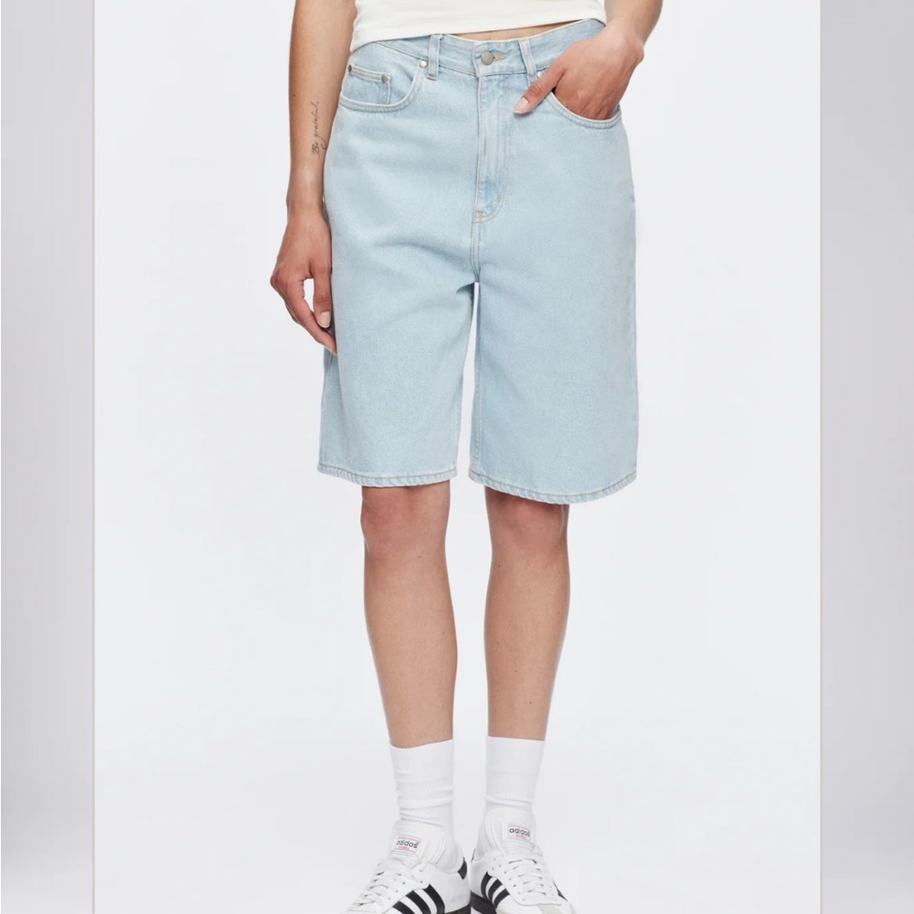 KOTN Unisex Antifit Shorts